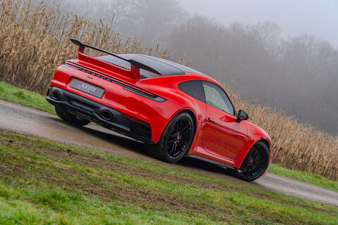 Porsche 911 Carrera GTS Manual 20