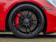 Porsche 911 Carrera GTS Manual 6