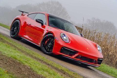Porsche 911 Carrera GTS Manual 19