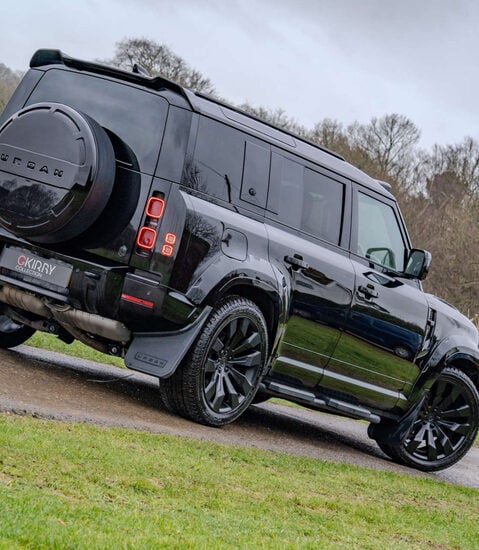 Land Rover Defender D300 X-Dynamic HSE URBAN 1