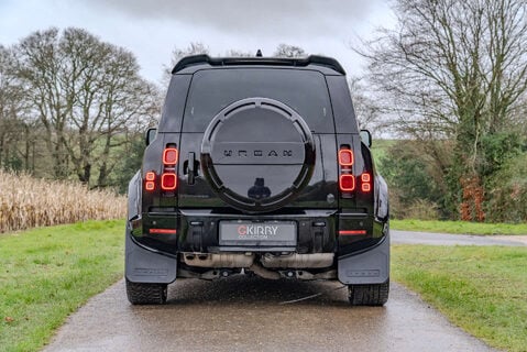 Land Rover Defender D300 X-Dynamic HSE URBAN 27