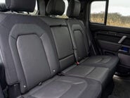Land Rover Defender D300 X-Dynamic HSE URBAN 21
