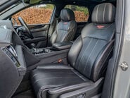 Bentley Bentayga 4.0 V8 7 Seats 9