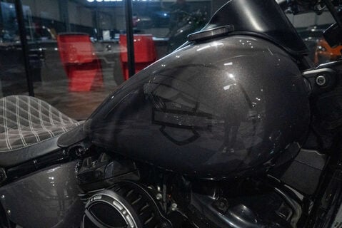 Harley-Davidson Softail Fat Boy Special Full Custom 14