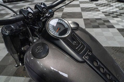 Harley-Davidson Softail Fat Boy Special Full Custom 11