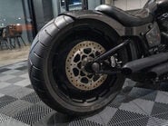 Harley-Davidson Softail Fat Boy Special Full Custom 22