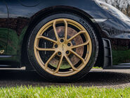 Porsche 718 Cayman GT4 6