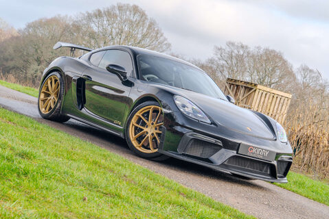 Porsche 718 Cayman GT4 19