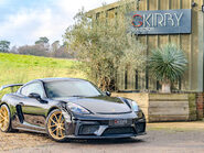 Porsche 718 Cayman GT4 2