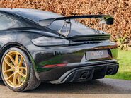 Porsche 718 Cayman GT4 24