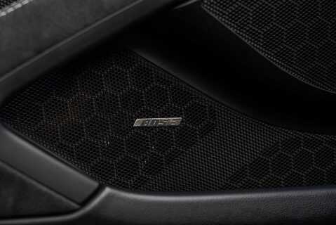 Porsche 718 Cayman GT4 18