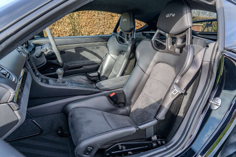 Porsche 718 Cayman GT4 9