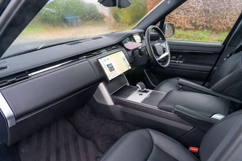 Land Rover Range Rover D350 HSE URBAN Automotive 9