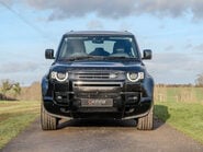 Land Rover Defender P400e XS Edition 23