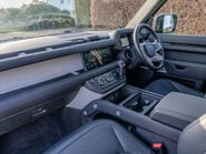 Land Rover Defender P400e XS Edition 8
