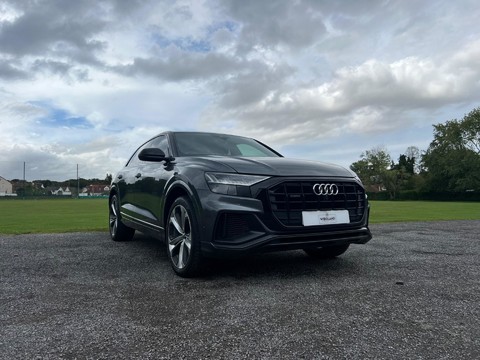 Audi Q8 TFSI QUATTRO S LINE BLACK EDITION MHEV 61