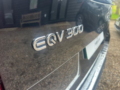 Mercedes-Benz Eqv EQV 300 SPORT PREMIUM 36