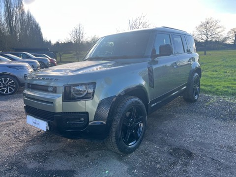 Land Rover Defender SE 10