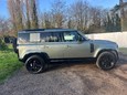 Land Rover Defender SE 23