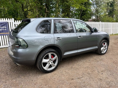 Porsche Cayenne TURBO 13