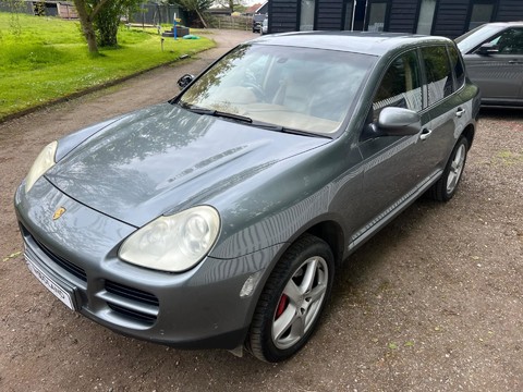 Porsche Cayenne TURBO 18