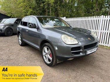 Porsche Cayenne TURBO 1