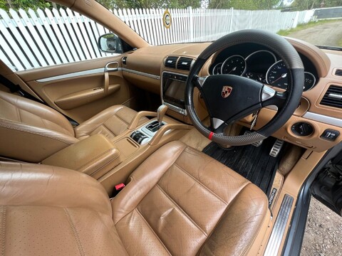Porsche Cayenne TURBO 24