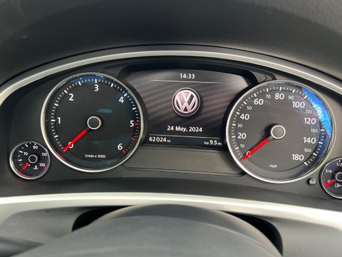 Volkswagen Touareg V6 R-LINE PLUS TDI BLUEMOTION TECHNOLOGY 32