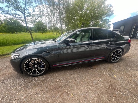 BMW M5 4.4i V8 Competition Steptronic xDrive Euro 6 (s/s) 4dr 12