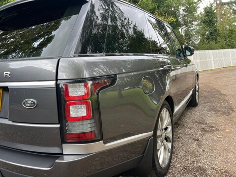 Land Rover Range Rover SDV8 VOGUE SE 32