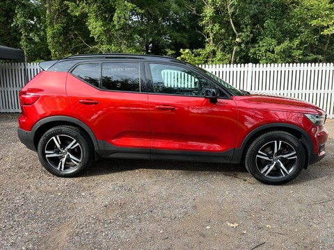 Volvo XC40 T4 R-DESIGN AWD 21