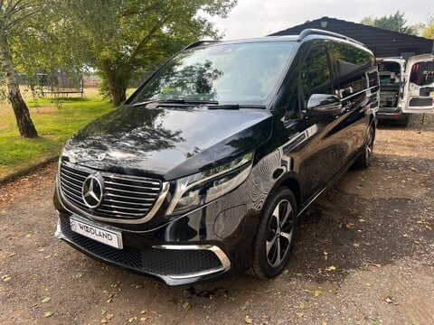 Mercedes-Benz Eqv EQV 300 SPORT PREMIUM 7