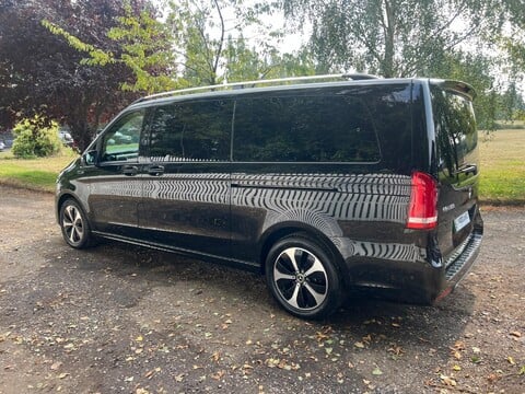 Mercedes-Benz Eqv EQV 300 SPORT PREMIUM 10