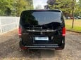 Mercedes-Benz Eqv EQV 300 SPORT PREMIUM 13