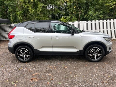 Volvo XC40 T4 R-DESIGN AWD 13