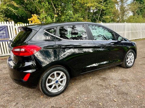 Ford Fiesta ZETEC 17