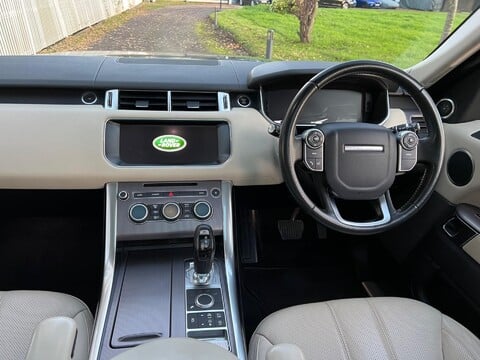 Land Rover Range Rover Sport SDV6 HSE 24