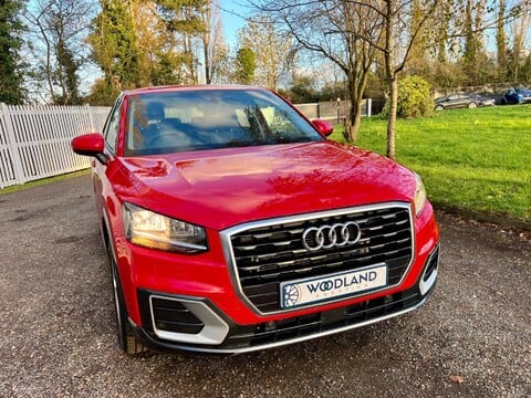 Audi Q2 TFSI SPORT 6