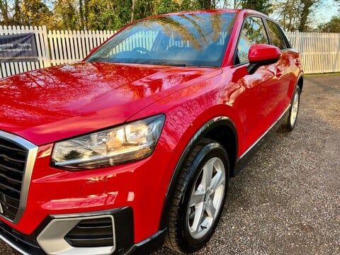 Audi Q2 TFSI SPORT 12