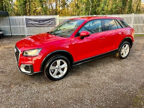 Audi Q2 TFSI SPORT 10