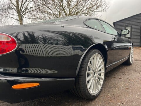 Jaguar XKR XKR COUPE 22