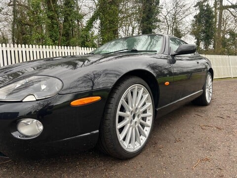 Jaguar XKR XKR COUPE 24