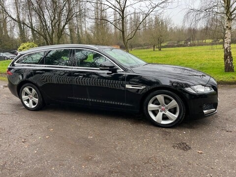 Jaguar XF PORTFOLIO 18