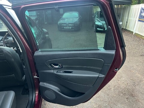 Renault Grand Scenic DYNAMIQUE NAV DCI 28