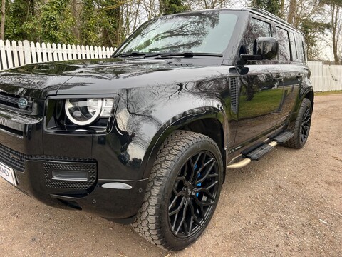 Land Rover Defender X-DYNAMIC S 11