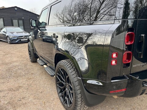 Land Rover Defender X-DYNAMIC S 14
