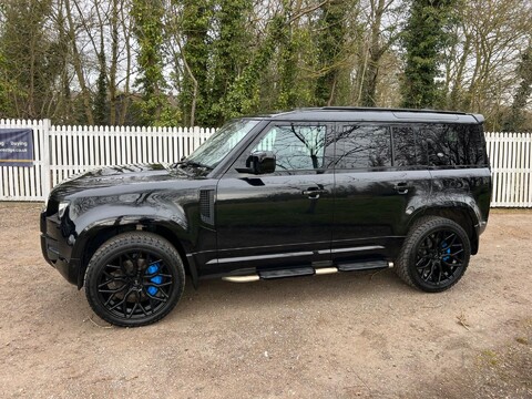 Land Rover Defender X-DYNAMIC S 15