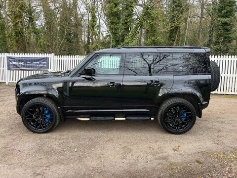 Land Rover Defender X-DYNAMIC S 17