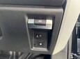 Land Rover Defender X-DYNAMIC S 38