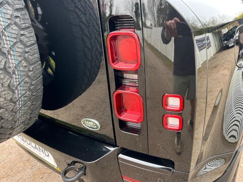 Land Rover Defender X-DYNAMIC S 53